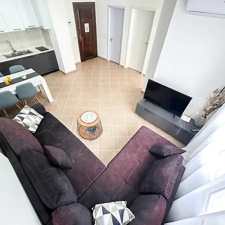 Empire 684 Apartmán *